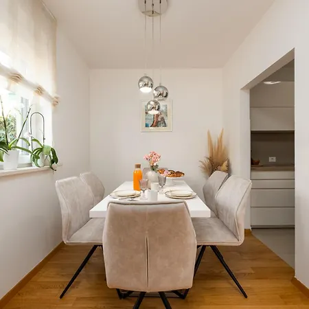 Adara Apartment *