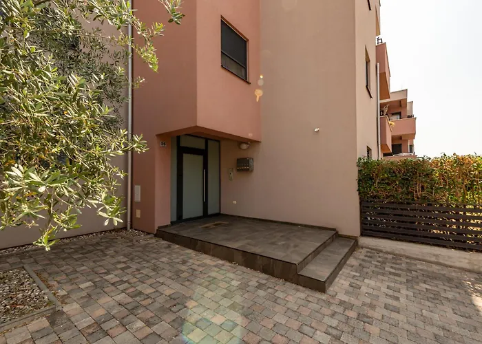 Apartament Adara *