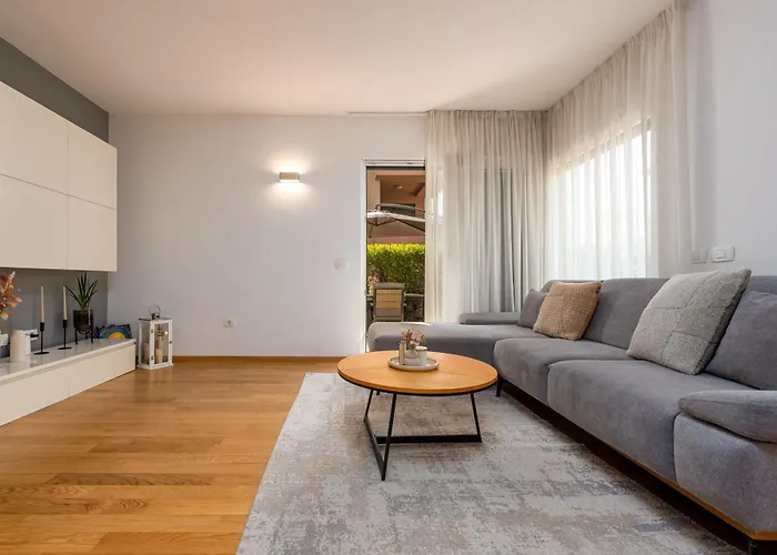 Apartament Adara