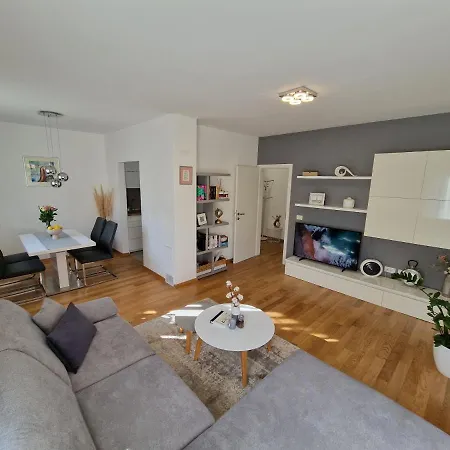 Adara Apartment *