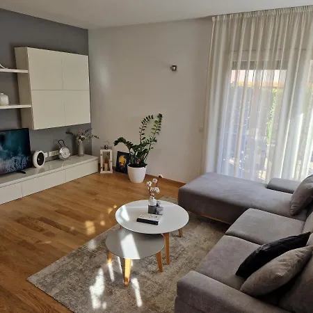 Apartment Adara *