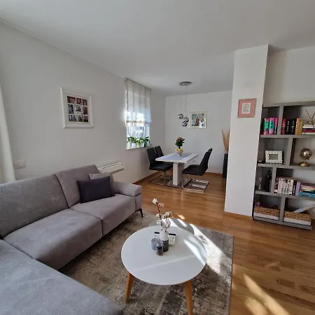 Apartment Adara