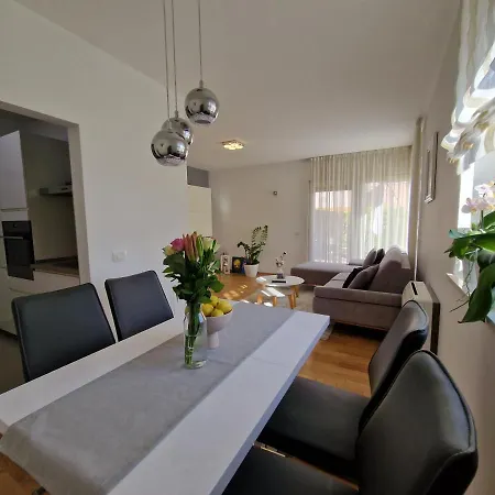 Apartment Adara *
