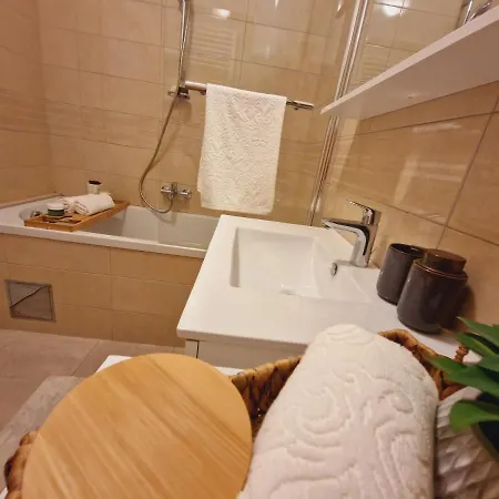 Apartment Adara