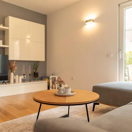 Apartment Adara