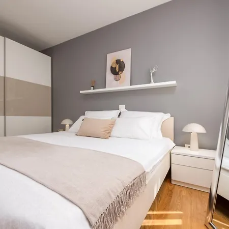 Adara Apartment